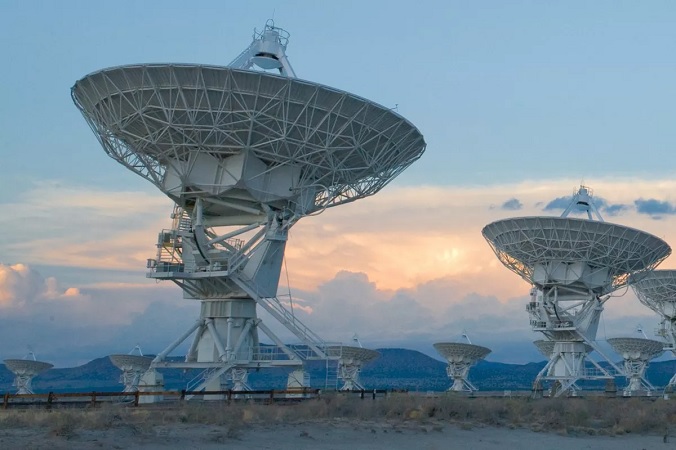 تلسکوپ رادیویی- الگو